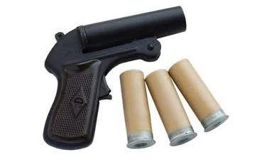 Signal Pistol & Cartridges